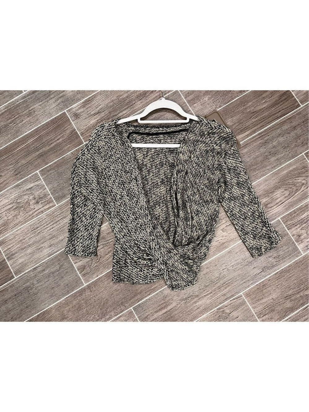 Daytrip twist shirt small tan black